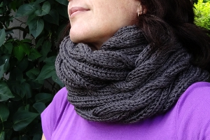 tricoter un snood tresse